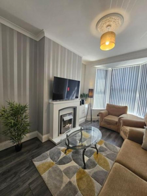 City Centre - Comfy 6 beds - Up to 30 percent off - Contractors delight